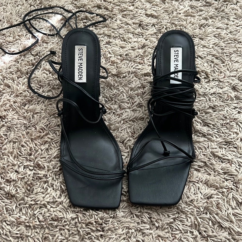 Steve Madden Lace Up heels